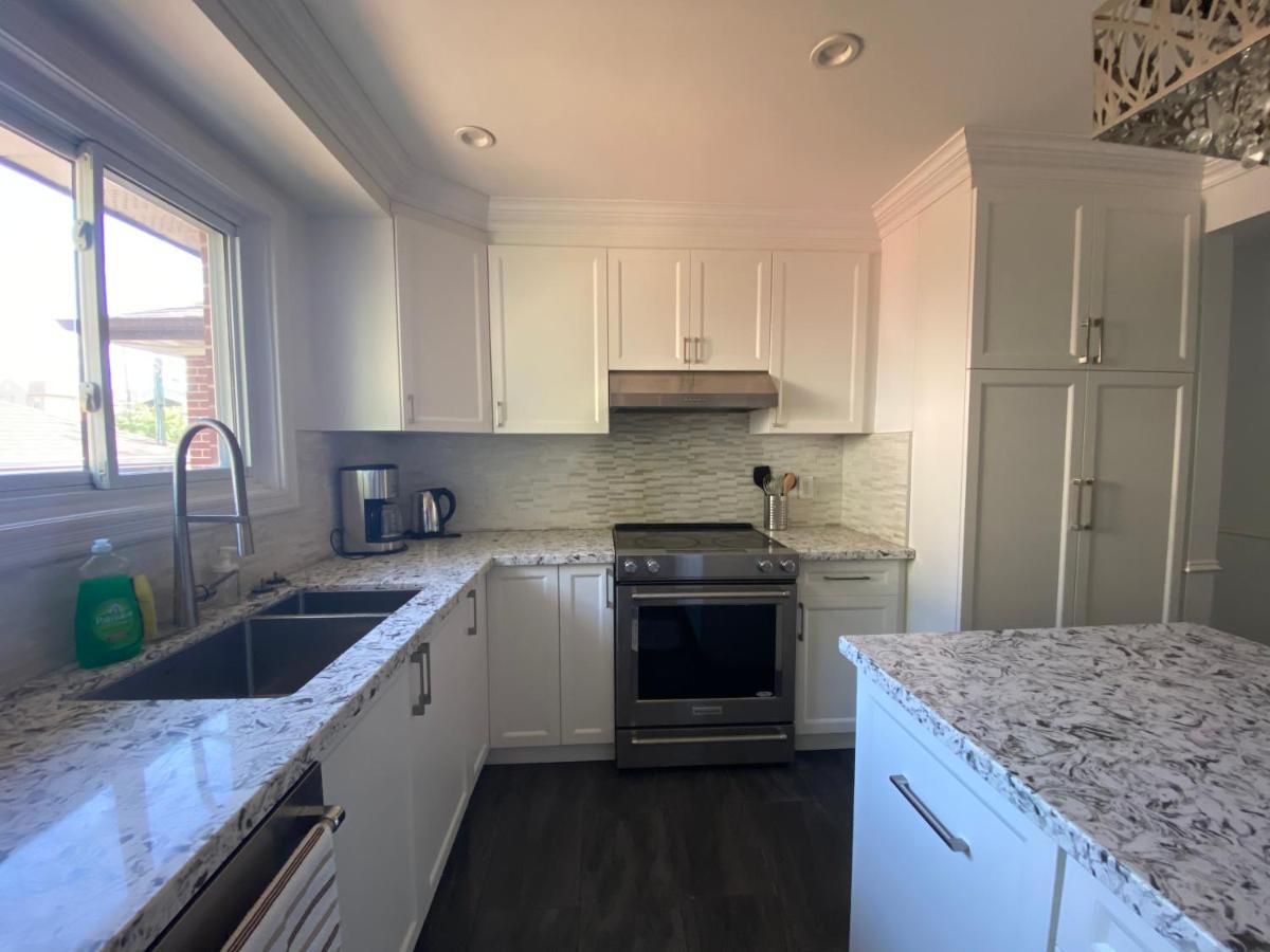 Yonge And Finch Subway !Q Spacious & Quiet Private Bdr With Shared Bathroom Τορόντο Εξωτερικό φωτογραφία